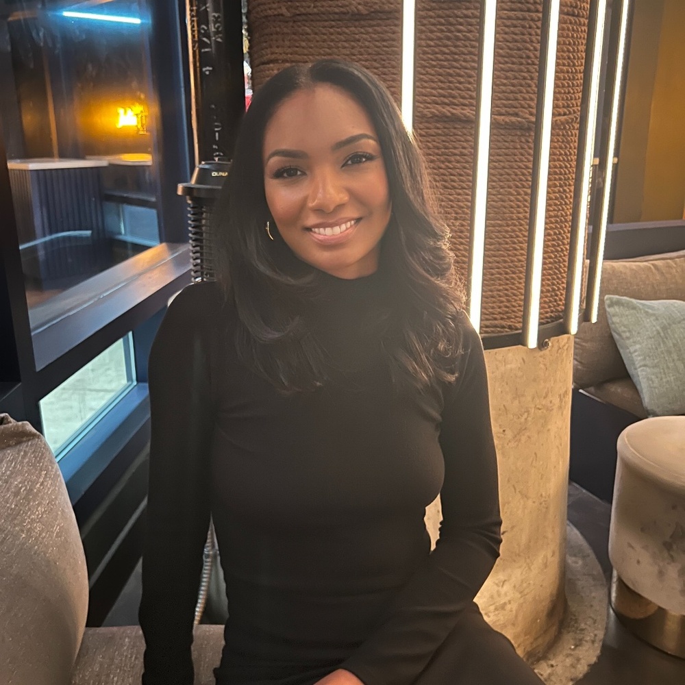 Meet your Posher, Maya